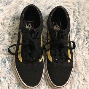 Old skool Vans - black and gold